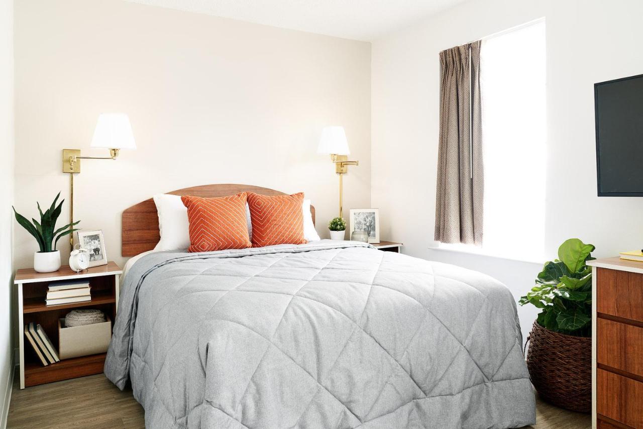 Intown Suites Extended Stay Колорадо-Спрінгз Екстер'єр фото